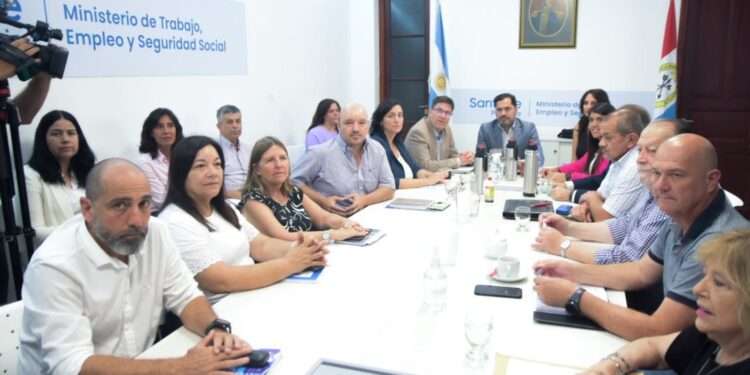 Paritarias de Gremios Docentes y Estatales