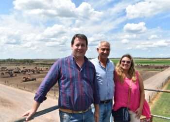Visita del Secretario provincial de Agricultura y Ganadería a Conecar Ganadera