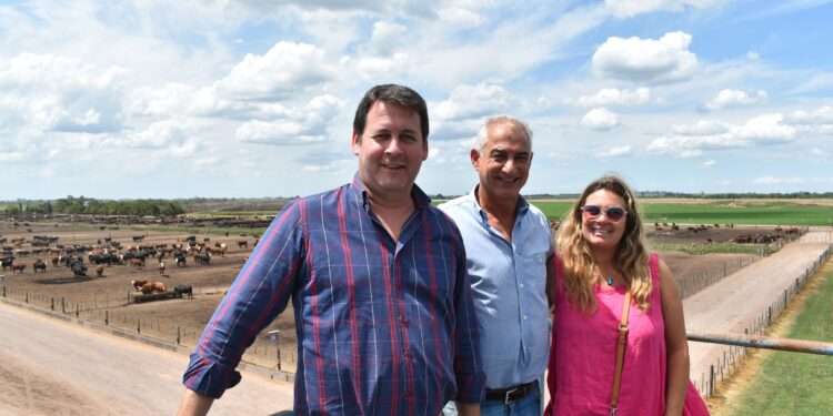 Visita del Secretario provincial de Agricultura y Ganadería a Conecar Ganadera