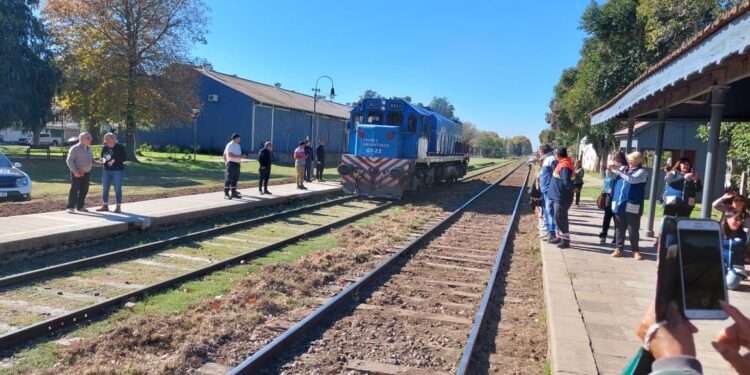Trenes de Cercanía: Conversamos con Stella Clérici: «Nuestra región se tiene que unir porque se merece tener un transporte accesible y seguro»