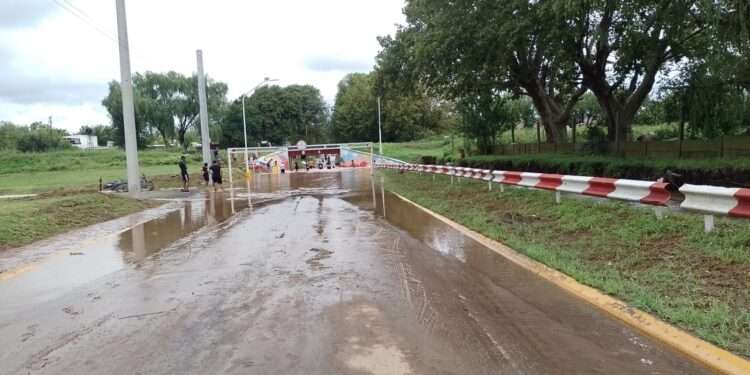 LLuvia copiosa y sostenida durante toda la noche. Una postal que se repite en una vasta región