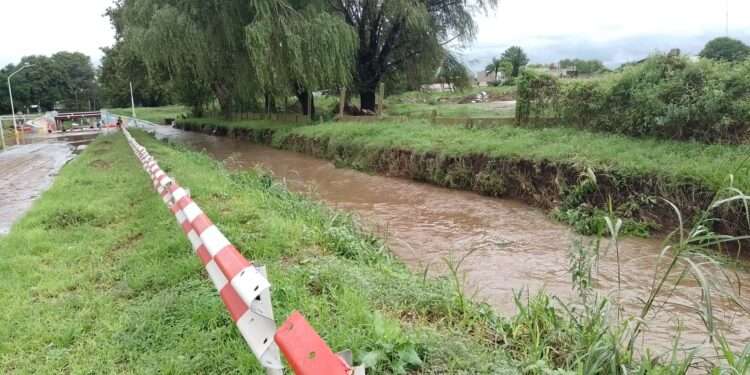 LLuvia copiosa y sostenida durante toda la noche. Una postal que se repite en una vasta región