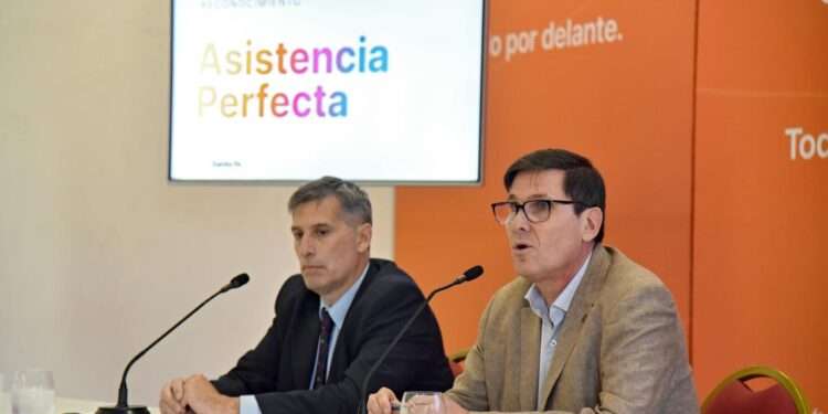«Premio» para los docentes santafesinos con asistencia perfecta.