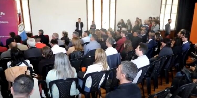 Intendentes y presidentes comunales de la región firmaron convenios para optimizar recursos destinados a niñez y adolescencia.