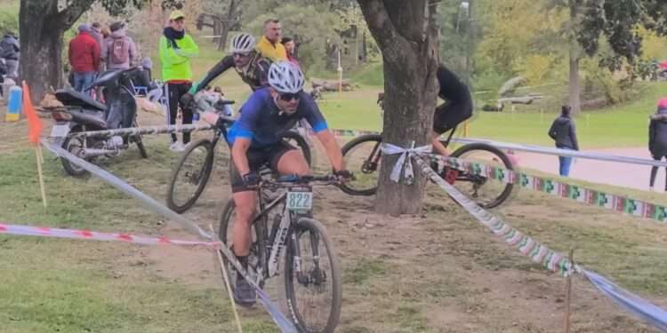 MOUNTAIN BIKE EN PARQUE SARMIENTO