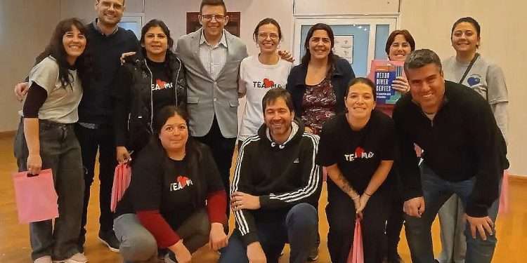 Ramiro Mitre: Un investigador y trabajador en el campo del autismo y neurodiversidad presentó su libro en Carcarañá.