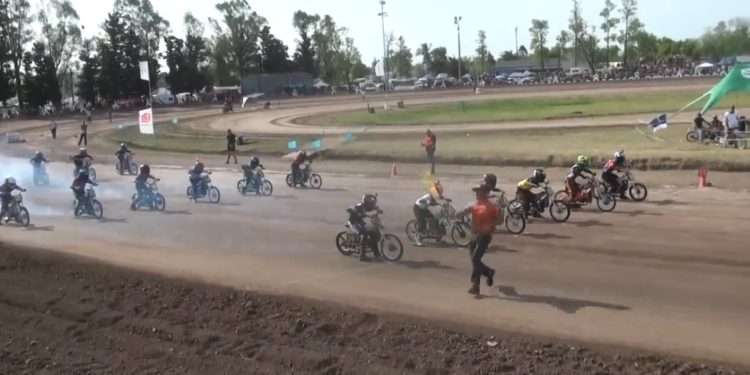 Excelente perfomance en motociclismo.