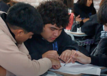 La EESO N° 237 participa en el programa «Formando Emprendedores»