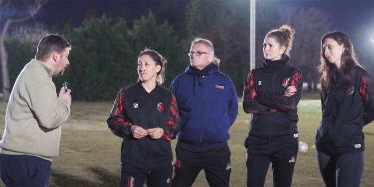 Con garra y corazón: el fútbol femenino del Club Atlético Carcarañá va por otra final
