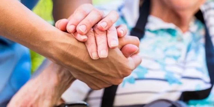 Cuidado y contención de los abuelos: una mirada desde el Hogar Edad Dorada