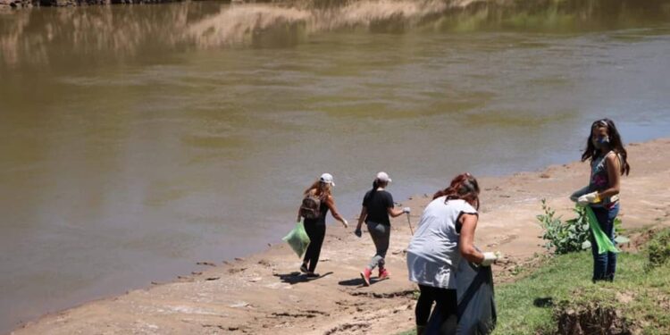 Mas Río, Menos Basura: la comunidad se une por un río más limpio