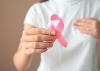Octubre Rosa: prevención, control y conciencia con el farmacéutico Ariel Asís