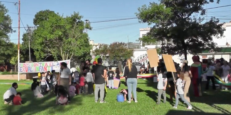 Caravana de la Iglesia Evangélica por el Día Mundial contra el Abuso Infantil