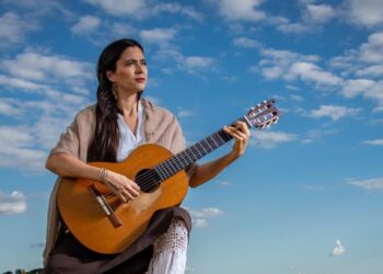 Clara Bertolini presenta un nuevo proyecto que pone en valor a la mujer santafesina