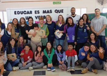 La Escuela Especial Nº 2065 abrió sus puertas con su tradicional feria