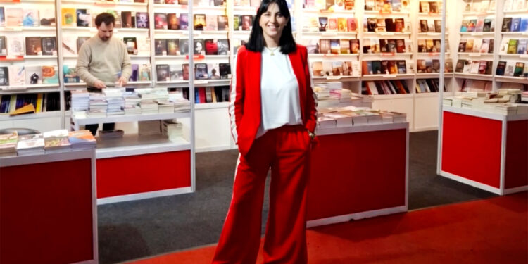 Valeria Capelutto se presentó en la Feria Internacional del Libro en Buenos Aires