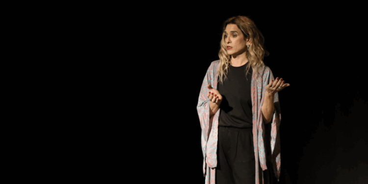 Gilda Scarpetta presentó “La hermana infame” en Carcarañá
