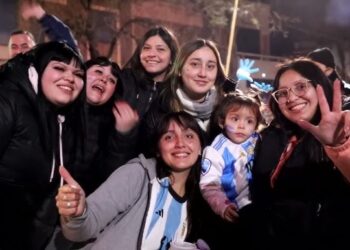 FESTEJOS EN CARCARAÑÁ: ARGENTINA EN SEMIFINAL