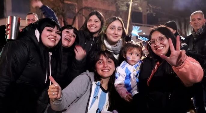 FESTEJOS EN CARCARAÑÁ: ARGENTINA EN SEMIFINAL
