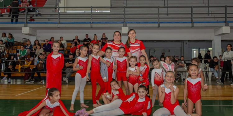 La gimnasia artística sigue creciendo en el Club Atlético y Biblioteca Campaña