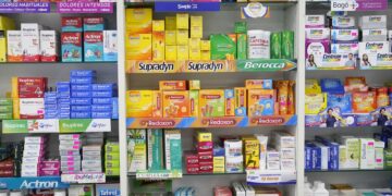 ANMAT amplía la venta libre de medicamentos: qué cambia y qué cuidados hay que tener