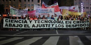 En defensa de la ciencia: investigadores del CONICET sostienen el plan de lucha